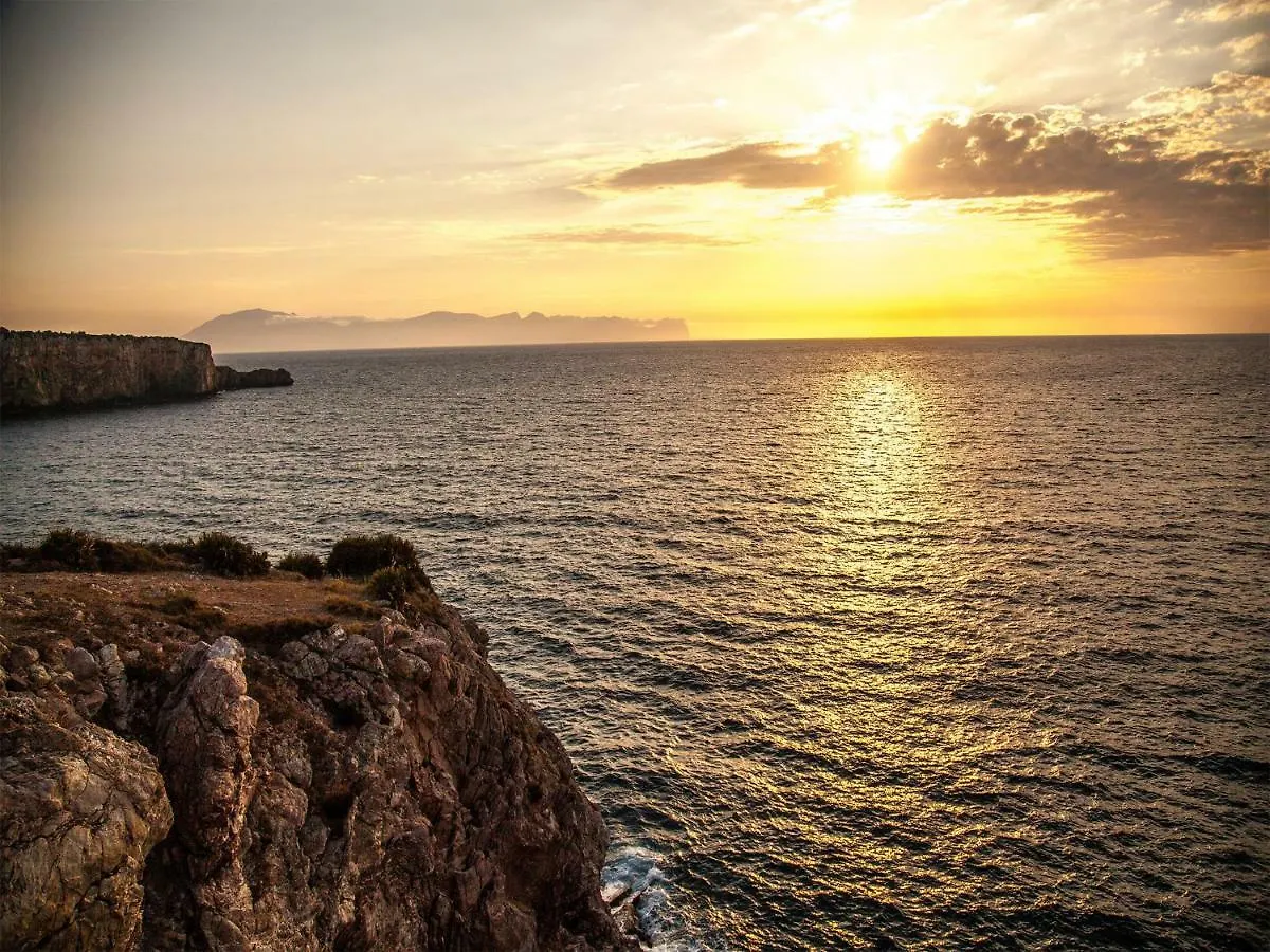 Tra Le Braccia Di Morfeo Bed & Breakfast Terrasini