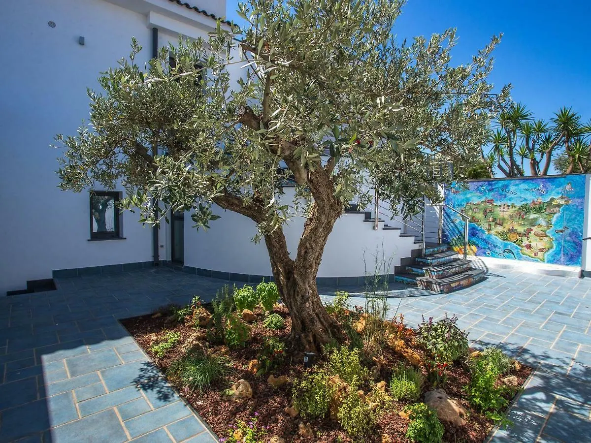 Bed and Breakfast Tra Le Braccia Di Morfeo à Terrasini Italie